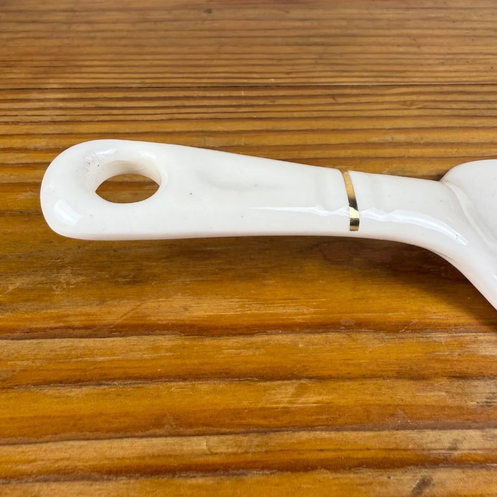 Vintage Porcelain Cake Server with Pastoral Scene – Gold Trim Handle